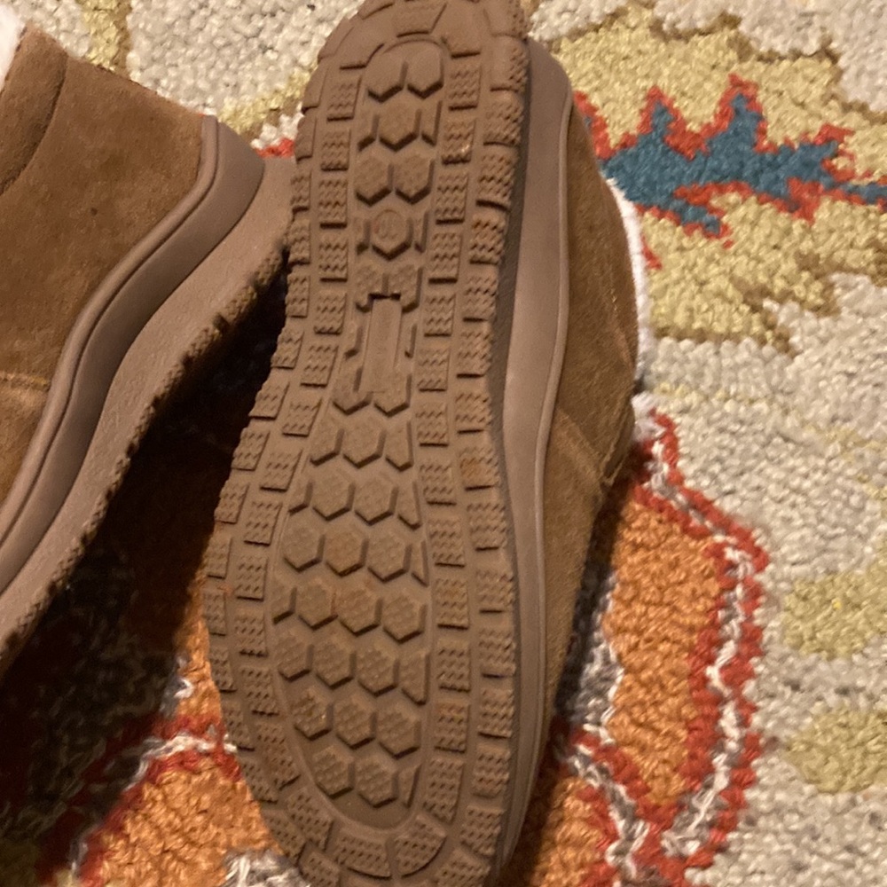 Minnetonka lined comfort shoes - Picture 7 of 12